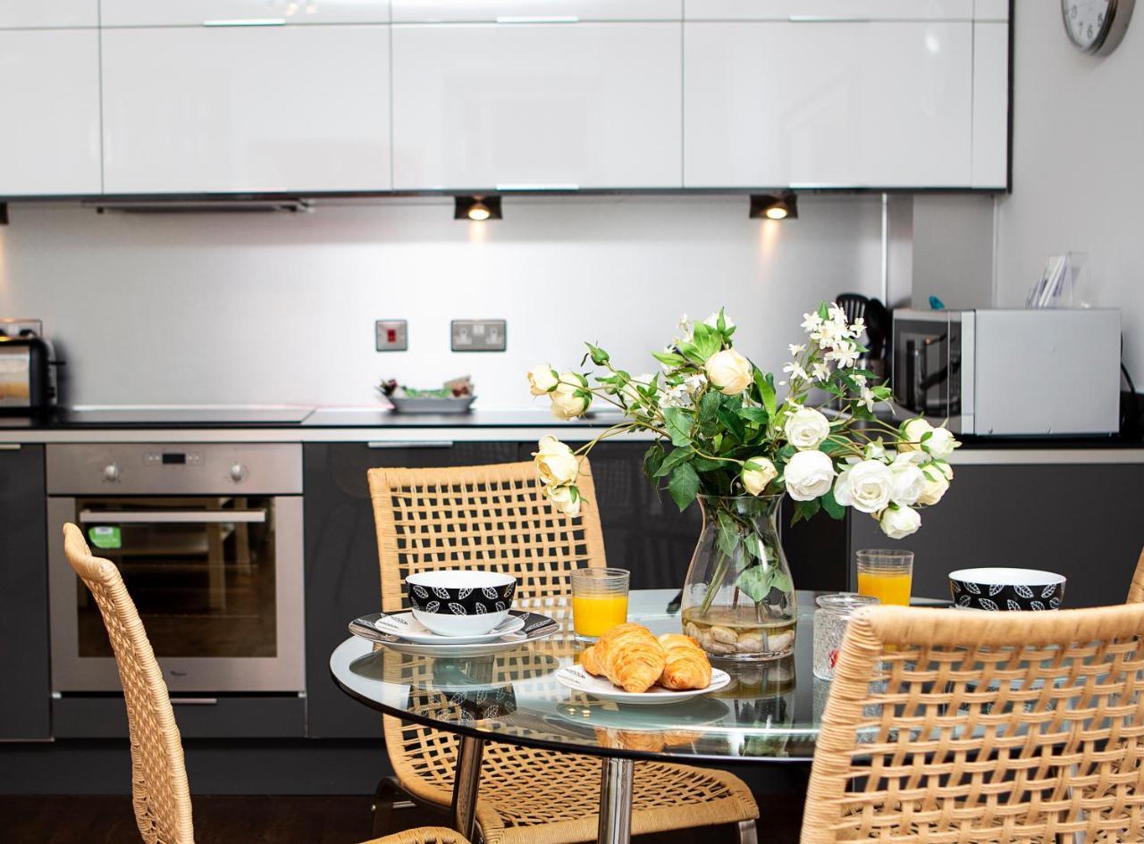 Apt 2, Trafalgar Square 2Nd Floor By Indigo Flats Londen Buitenkant foto