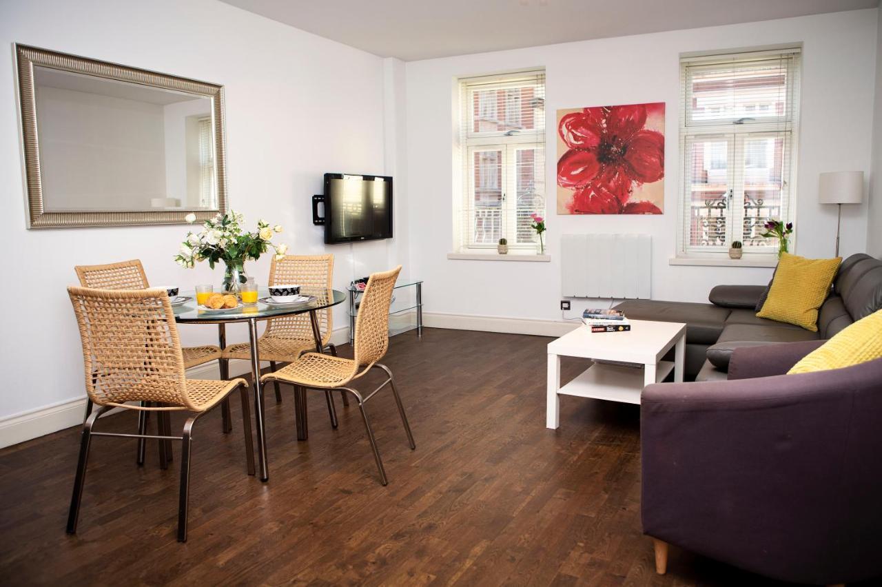 Apt 2, Trafalgar Square 2Nd Floor By Indigo Flats Londen Buitenkant foto